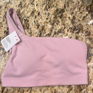 NWT  Lululemon Ribbed Nulu Asymmetrical Yoga Bra Size 2
